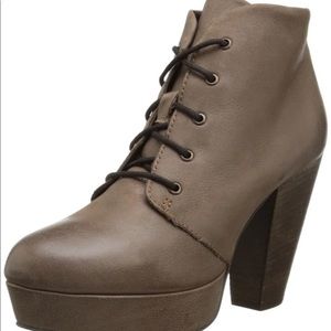 Steve Madden raspy bootie